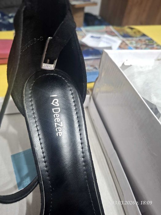 Черни официални сандали подходящи за абитуриентски бал и не само.