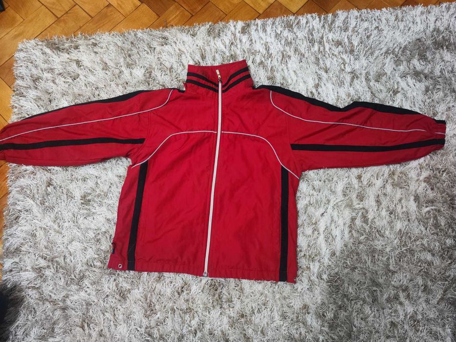 Lot 2023!!! Vând diferite tricouri, pantaloni și geci groase