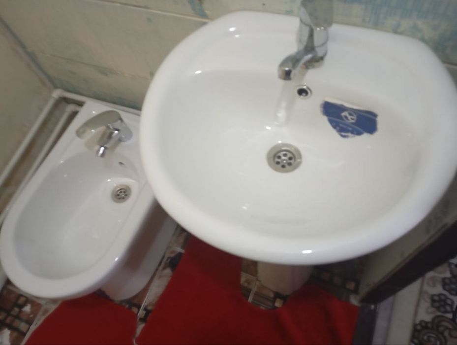 Продаётся раковина с биде