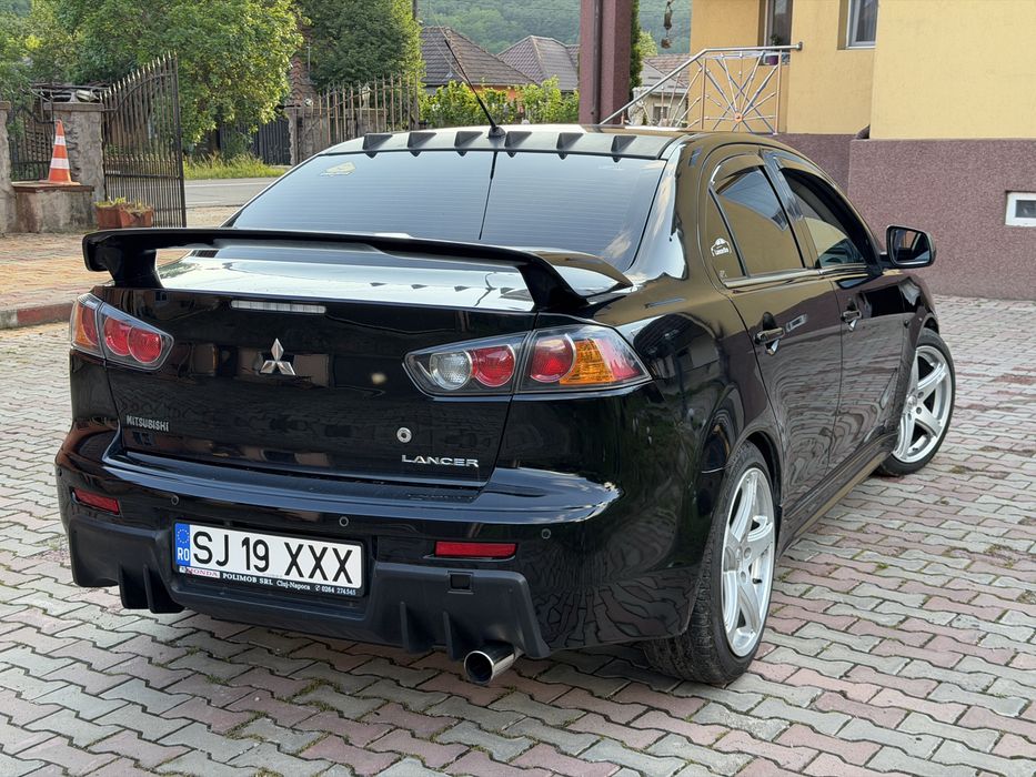 Mitsubishi lancer