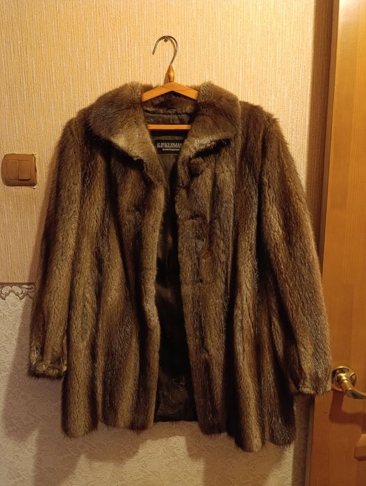 Продам шубы бу в хорошем состоянии