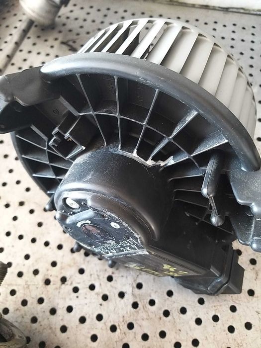 Aeroterma ventilator habitaclu 1.3 d suzuki swift 2008 av2727000311