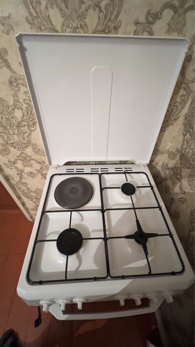 Продам комбинированую газ плиту
