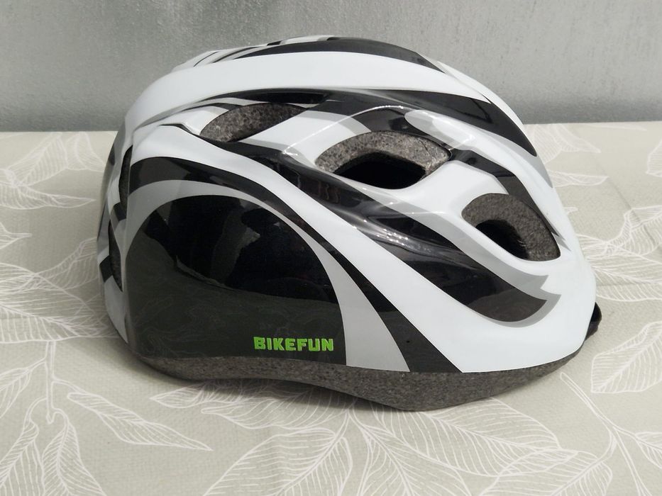 Vând cască ptr bicicletă