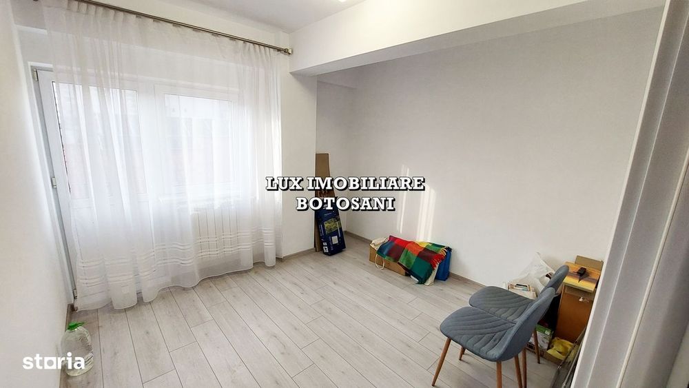Apartament 3 camere, bloc nou, Centru