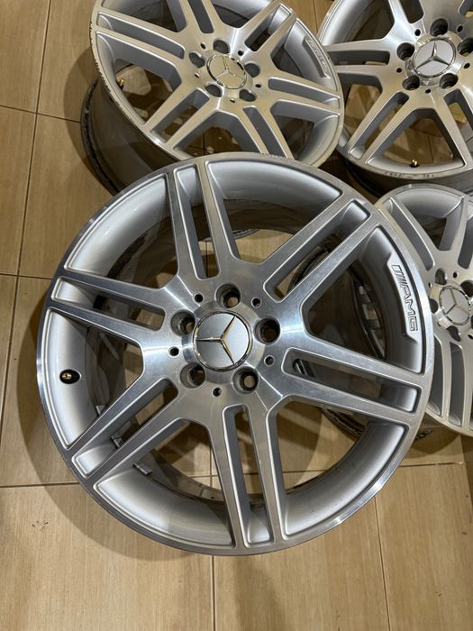 17 cola AMG. W 204