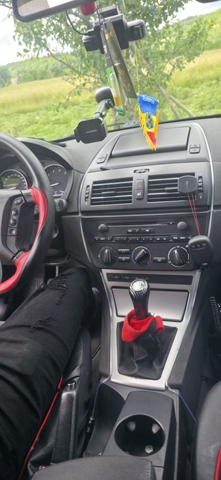 Vand Bmw x3 e 83 vând sau schimb