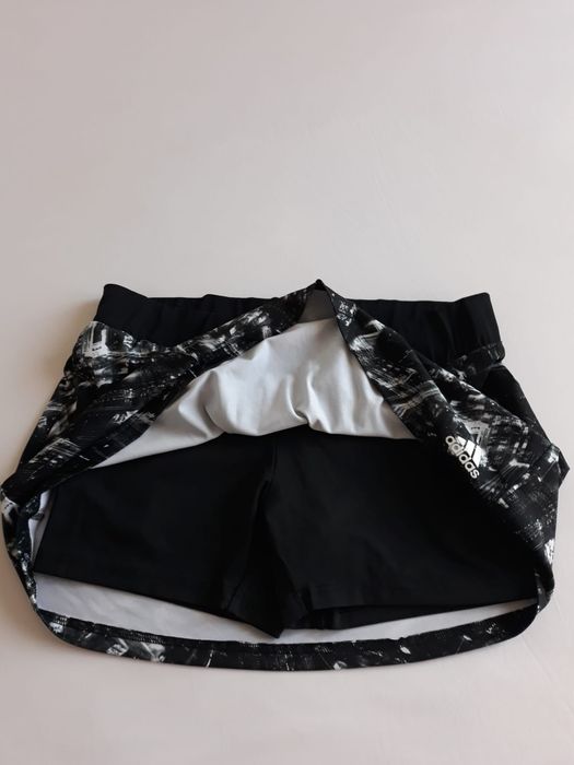 Fustă cu pantaloni scurti Adidas
