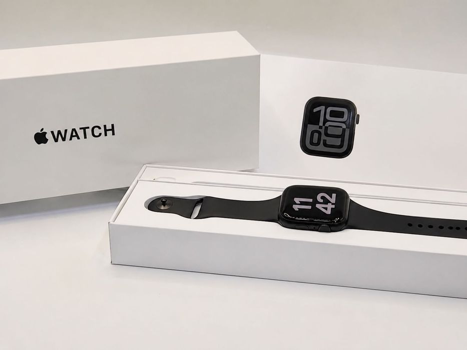 Apple Watch 11 , 42 ml. Black