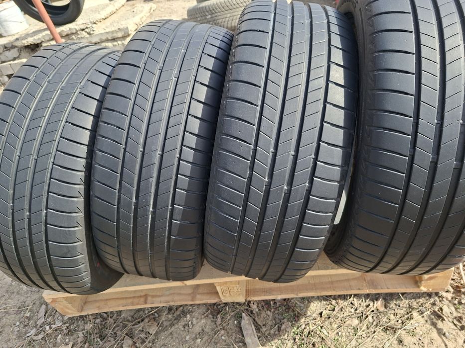 Продам шины 235/45/18 бриджистон