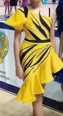 Платье для бальных танцев