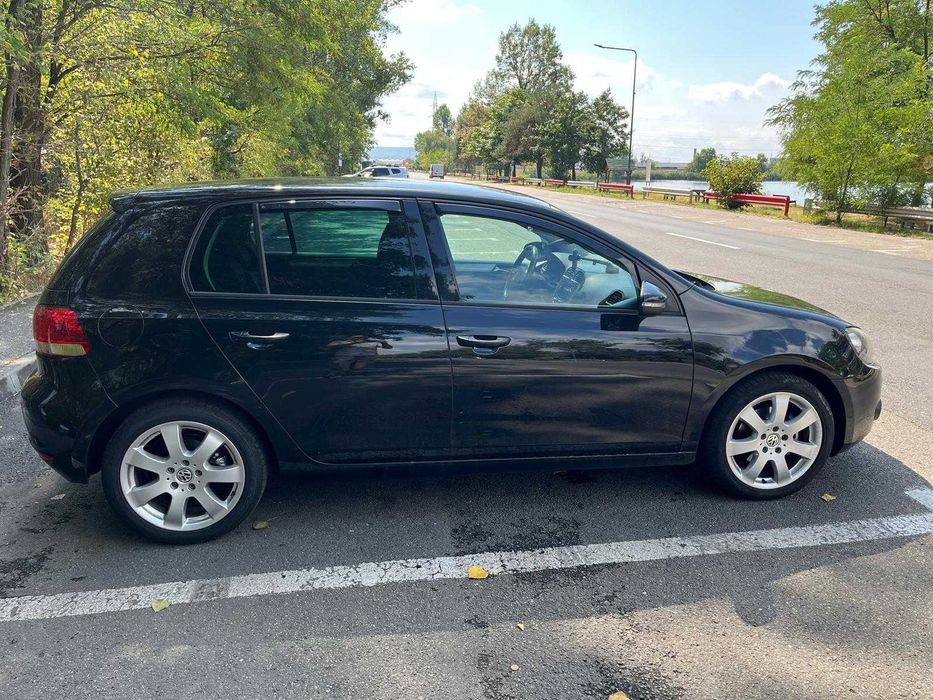 Volkswagen Golf 6 1.4 TSI 122 CP Match  Climatronic  incalzire scaune  Navi  PDC fata/spate