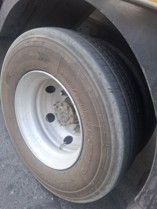 Isuzu 5 tonna sotiladi holati zur samarqand moshin