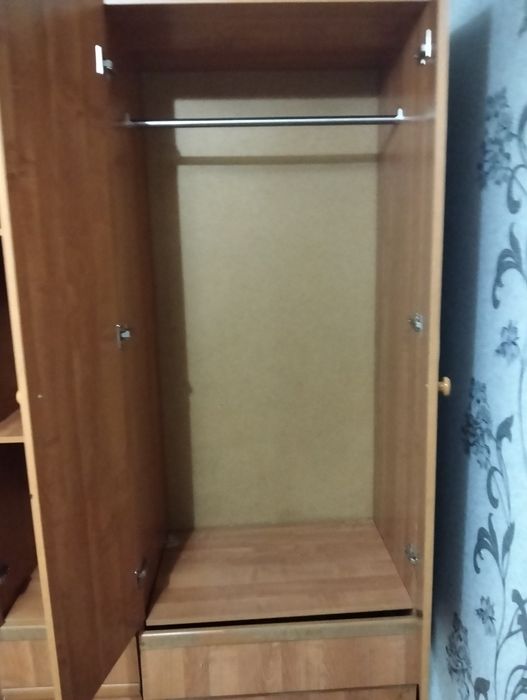 Отдам даром шкаф