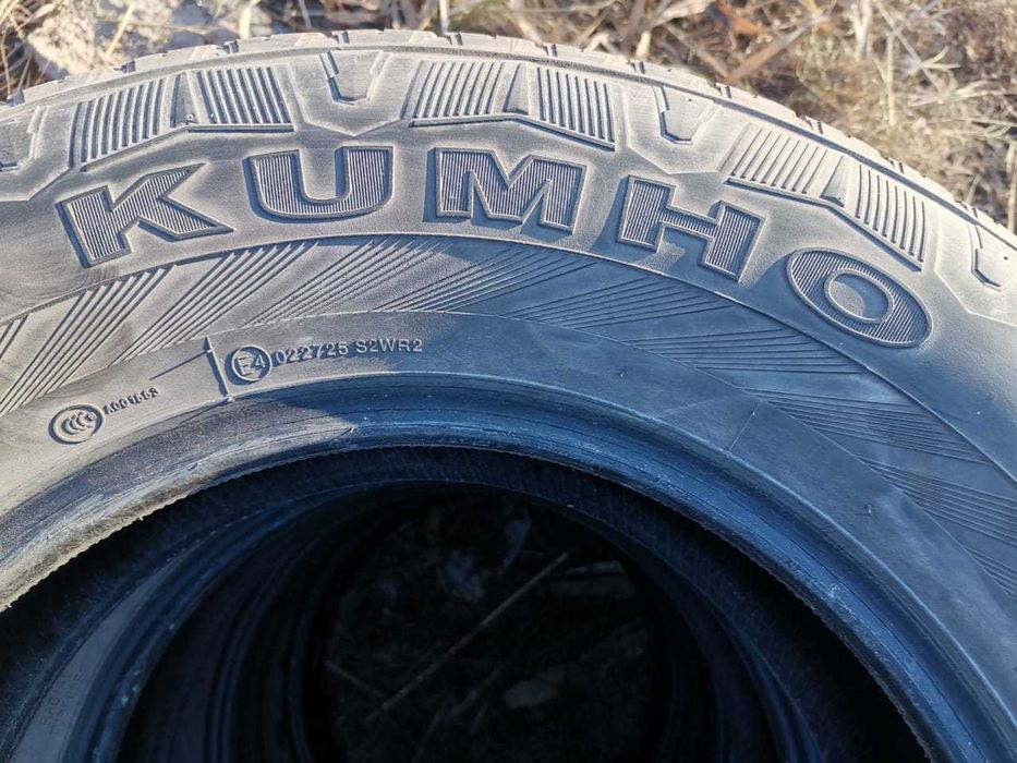 Шины пр-во Корея 225/75 R16