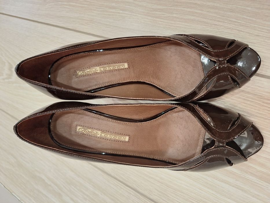 Новые женские туфли