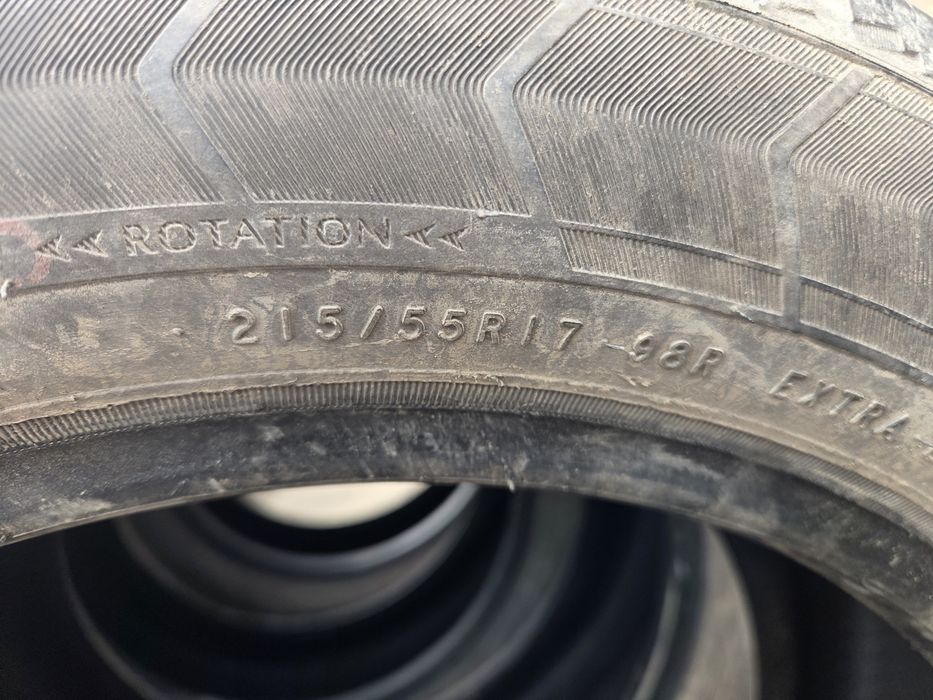 Продаю зимние шины 215/55 р17