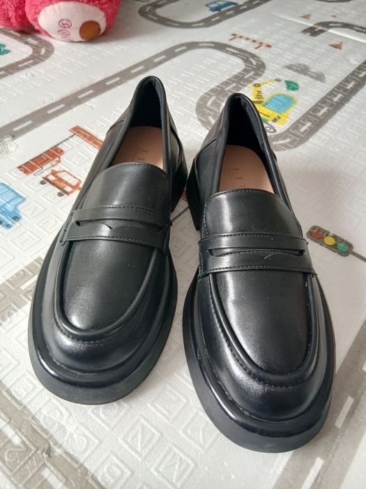 Продам ботинки женские 38 размер