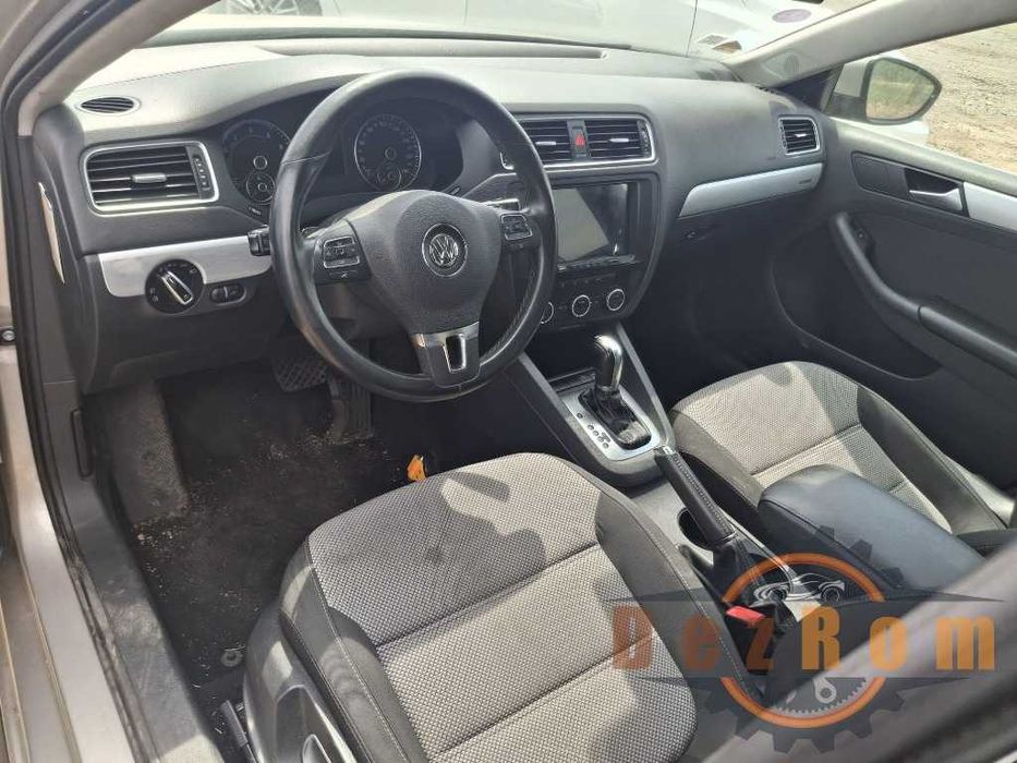 Dezmembrez VW Jetta MK6 1.4 TSI Hybrid CRJA 150 cai Cutie DSG 7 PMY