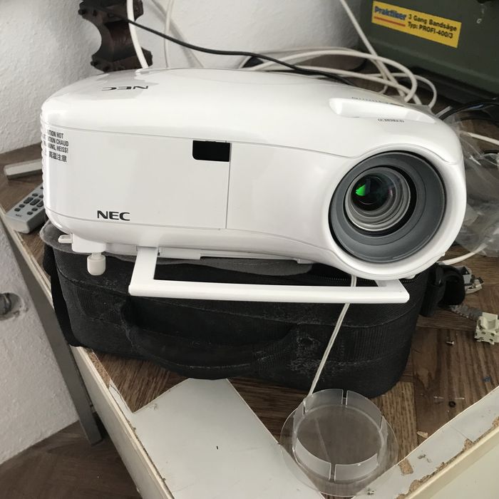 Proiector Nec LT380