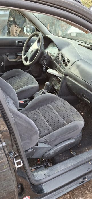 Dezmembrez Golf 4 .1,9 . Dizel  2004