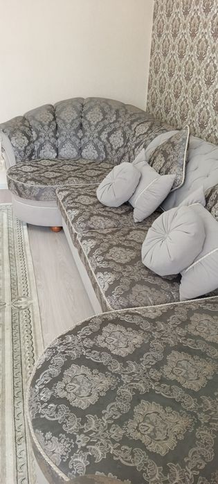 Продаем диван для зала