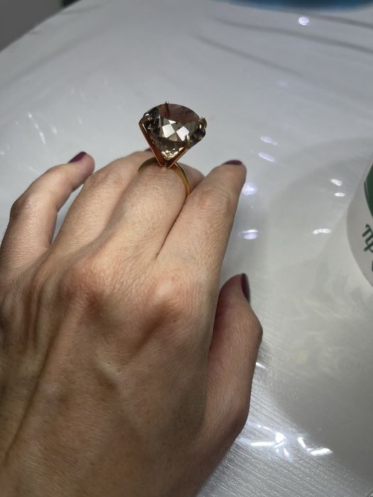 Золотое кольцо с камнем раухтопаз