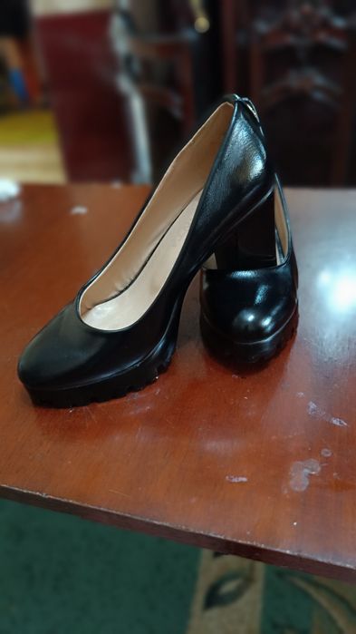 Туфли женские. Размер - 37