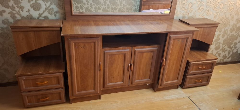 Продам камод и тумбы