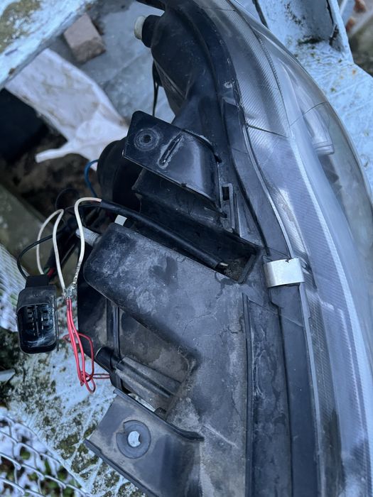 Фарове за бмв е90 320д