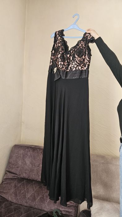 Продам вечерние платья