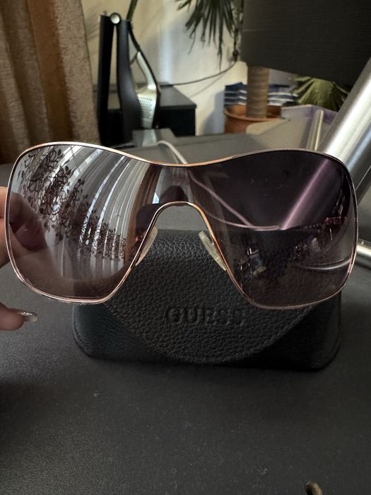Слънчеви очила Guess