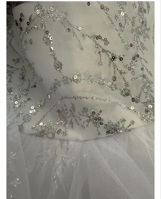 Продам платье снежинка