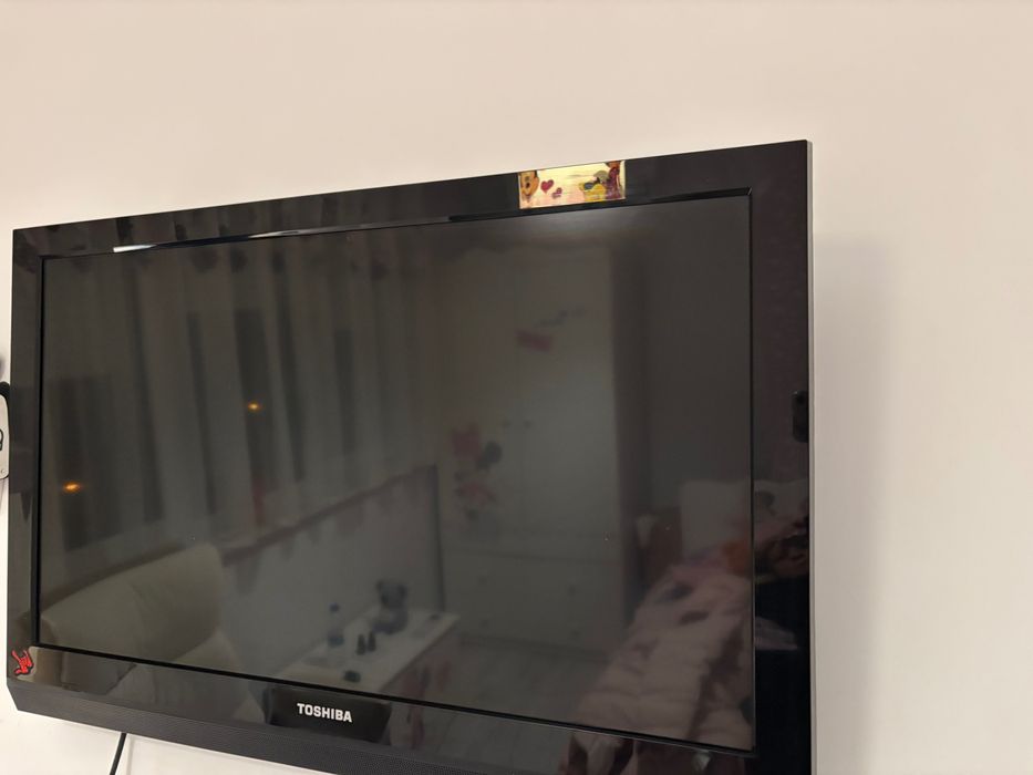 Телевизор toshiba 32 инча