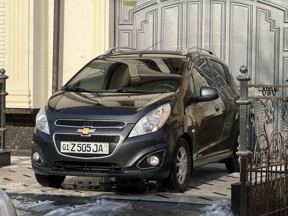 Спарк 2022 yil Spark Avtomat 4 pazitsa kraska toza idaal holatda