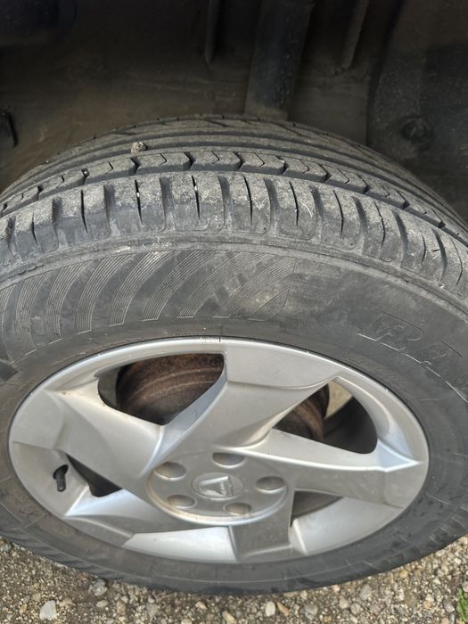 Roti aliaj cu anvelope 2024 r16 dacia duster