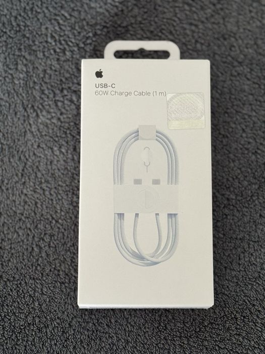 Продавам зарядно и кабел за Iphone type C-type C