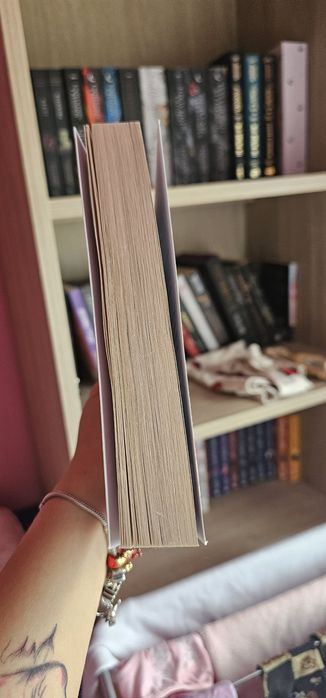 9 November Coleen Hoover