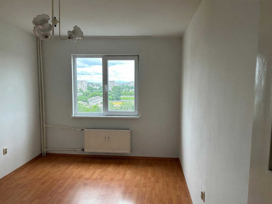Дава се под наем Тристаен апартамент в Пловдив, Тракия - 114 кв.м за 500 € - Снимка #1