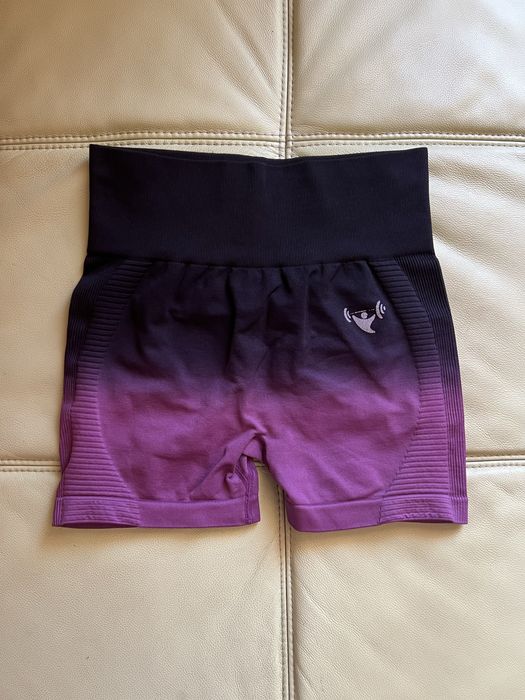 Спортно бюстие и клин Wiskii Active,Alo Yoga,Adanola,Bo&Tee,Oh Polly