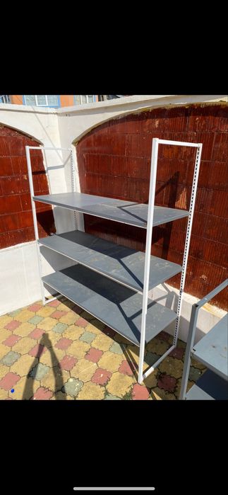 Rafturi metalice reglabile