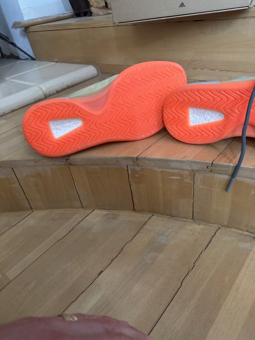 Yeezy QNTN , marime 44 2/3