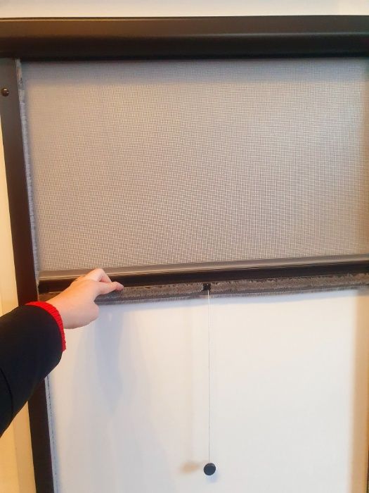 Plasa/plase de insecte pentru geamuri de mansarda Velux, Fakro, Roto