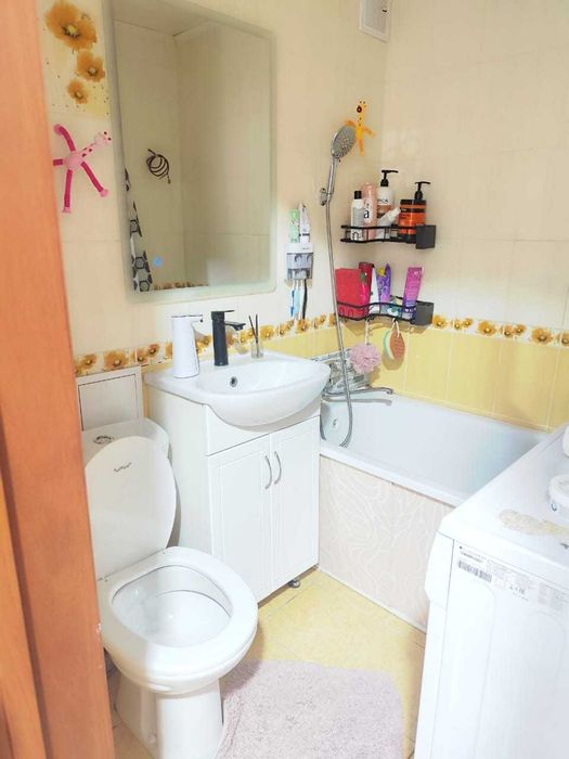 Продам 2 ком квартиру район Спутника