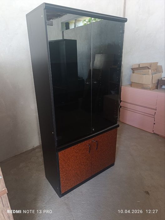 Продам офисный шкаф