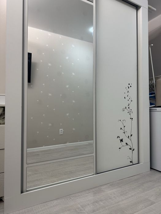 Продается шеаф купэ