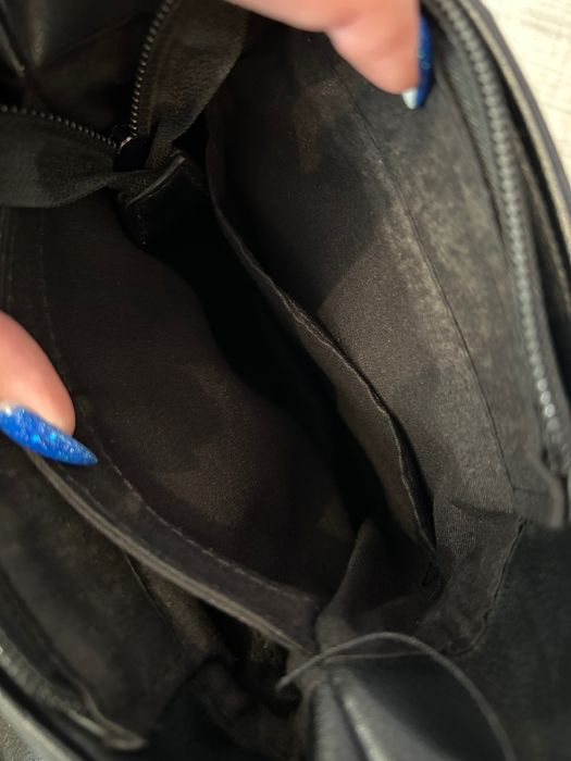 Дамска черна чанта