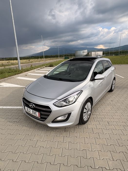 Hyndai i30 Premium  1.6 бензин