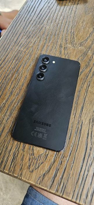 Samsung s23 fe работи без проблеми
