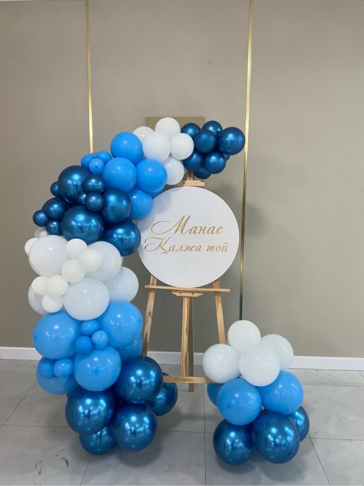 Фотозона с мольбертом